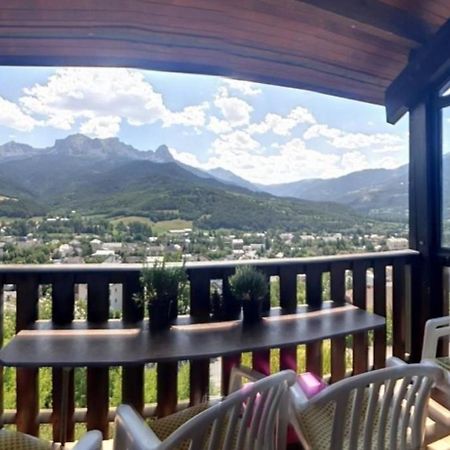 Appartement Chaleureux. Barcelonnette Buitenkant foto